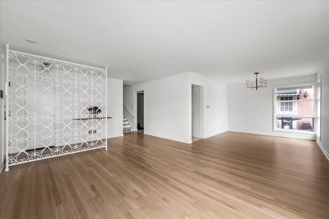 Tiny photo for 7012 N Kenton Avenue, Lincolnwood, IL 60712 (MLS # 12612367)