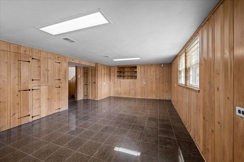 Tiny photo for 7012 N Kenton Avenue, Lincolnwood, IL 60712 (MLS # 12612367)