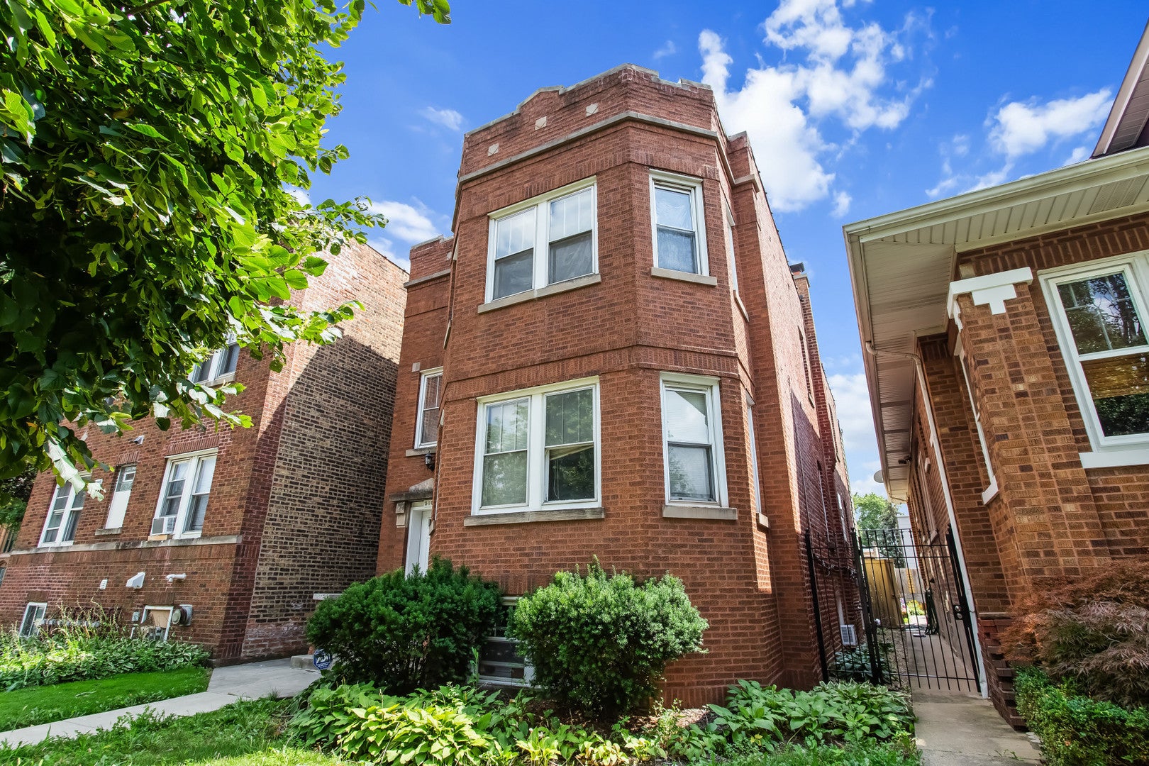 5105 W School Street