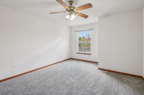 Tiny photo for 354 Vaughn Circle, Aurora, IL 60502 (MLS # 12501605)