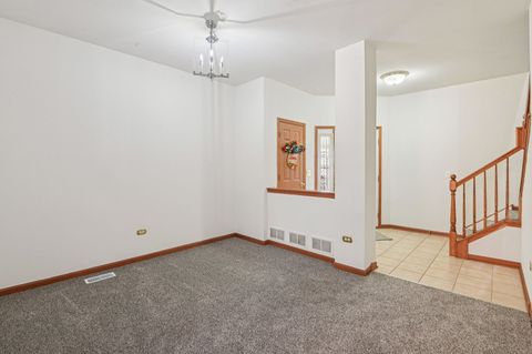 Tiny photo for 354 Vaughn Circle, Aurora, IL 60502 (MLS # 12501605)