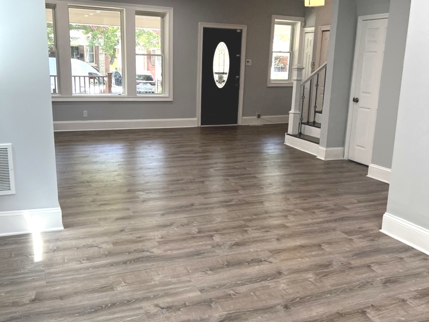 2627 E 74th Place