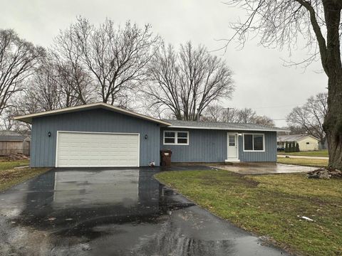 Tiny photo for 307 Grant Street, Harvard, IL 60033 (MLS # 12541781)