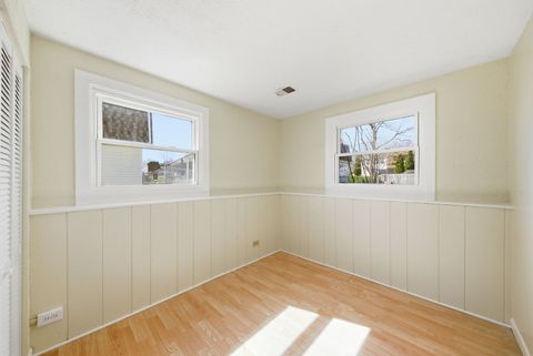 Tiny photo for 1432 James Way, Elk Grove Village, IL 60007 (MLS # 12612550)