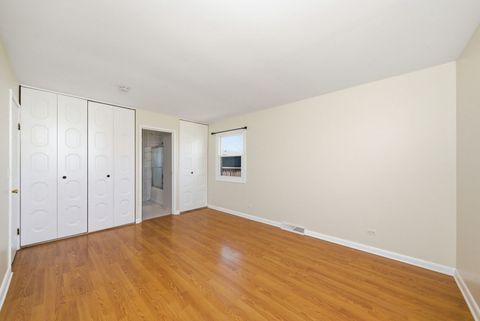 Tiny photo for 1432 James Way, Elk Grove Village, IL 60007 (MLS # 12612550)