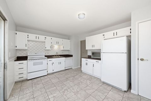 Tiny photo for 1432 James Way, Elk Grove Village, IL 60007 (MLS # 12612550)