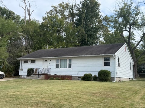 Photo of 1145 E Walnut Street, Carbondale, IL 62901 (MLS # 12775755)