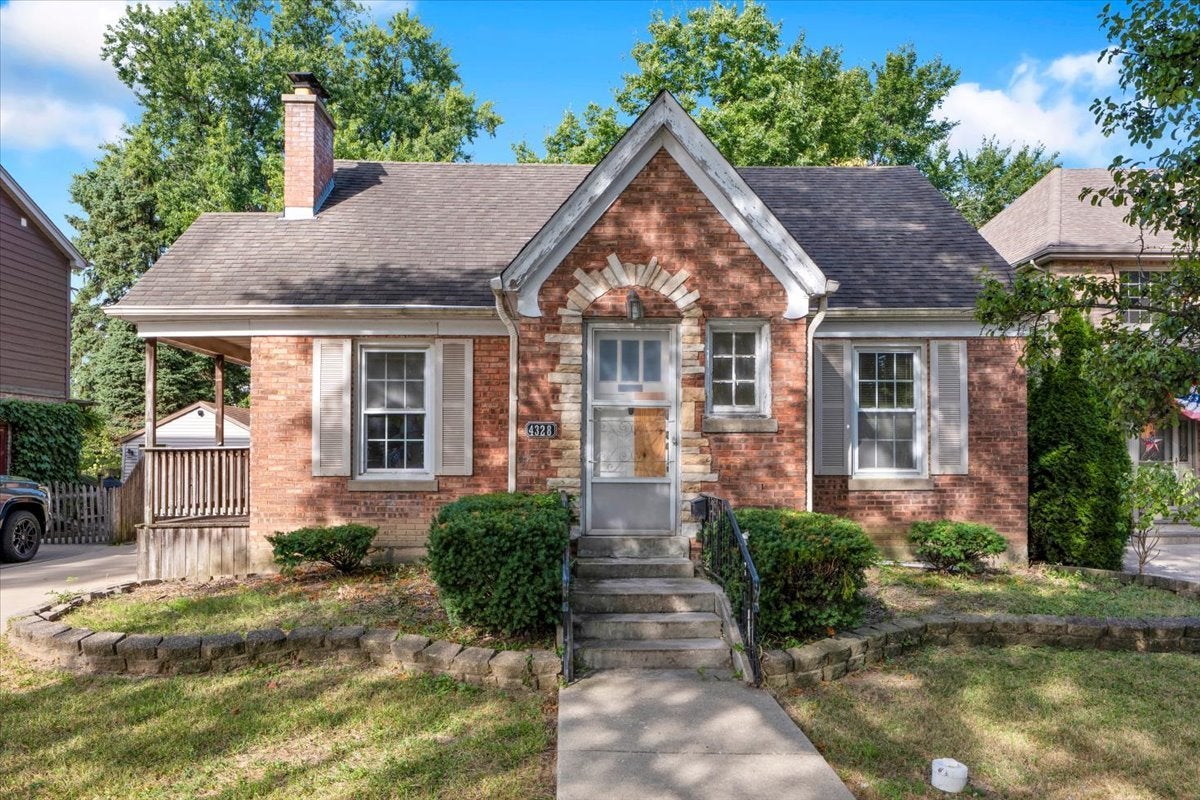 4328 Wolf Road