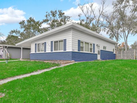 Photo of 304 Seneca Street, Park Forest, IL 60466 (MLS # 12504703) Photo of 304 Seneca Street, Park Forest, IL 60466 (MLS # 12504703)