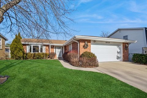 1820 W Thornwood Lane Mount Prospect IL 60056