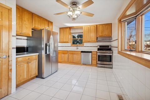 Tiny photo for 1820 W Thornwood Lane, Mount Prospect, IL 60056 (MLS # 12547257)