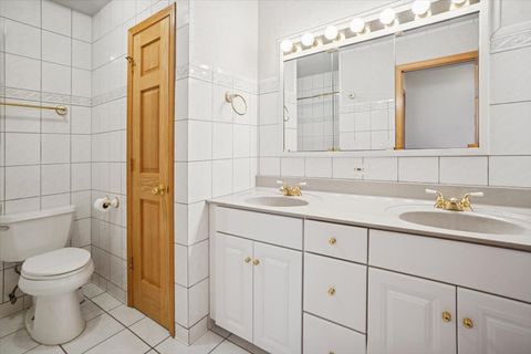 Tiny photo for 1820 W Thornwood Lane, Mount Prospect, IL 60056 (MLS # 12547257)