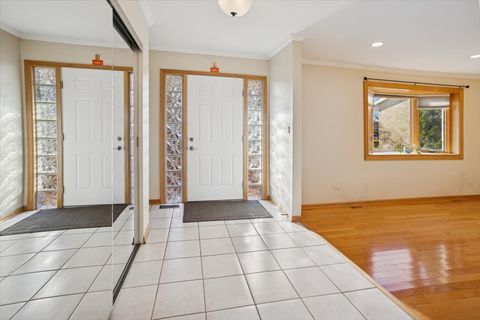 Tiny photo for 1820 W Thornwood Lane, Mount Prospect, IL 60056 (MLS # 12547257)