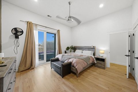 Tiny photo for 3945 S ELLIS Avenue #3N, Chicago, IL 60653 (MLS # 12574056)