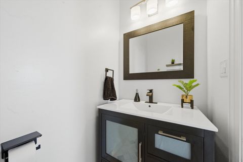 Tiny photo for 3945 S ELLIS Avenue #3N, Chicago, IL 60653 (MLS # 12574056)