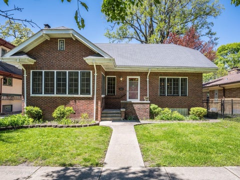 Photo of 10710 S Hoyne Avenue, Chicago, IL 60643 (MLS # 12646785)