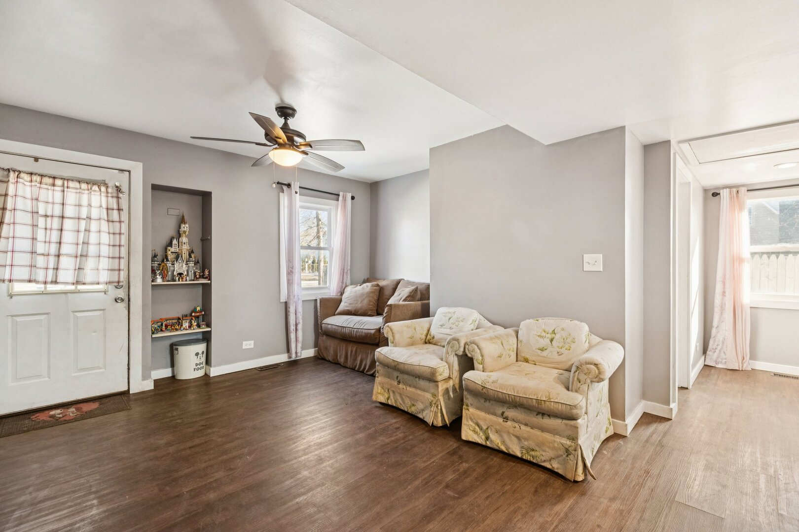 1618 Round Lake Drive