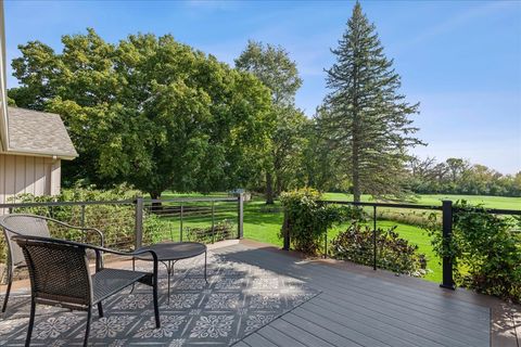 Tiny photo for 14 Golfview Lane, Lake Barrington, IL 60010 (MLS # 12473757)