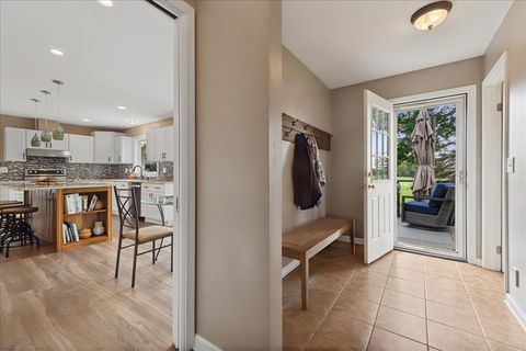 Tiny photo for 14 Golfview Lane, Lake Barrington, IL 60010 (MLS # 12473757)