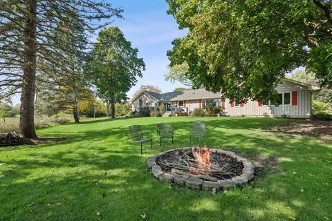 Tiny photo for 14 Golfview Lane, Lake Barrington, IL 60010 (MLS # 12473757)