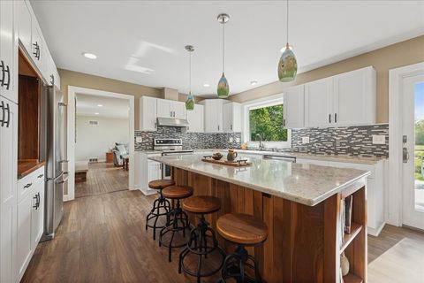 Tiny photo for 14 Golfview Lane, Lake Barrington, IL 60010 (MLS # 12473757)