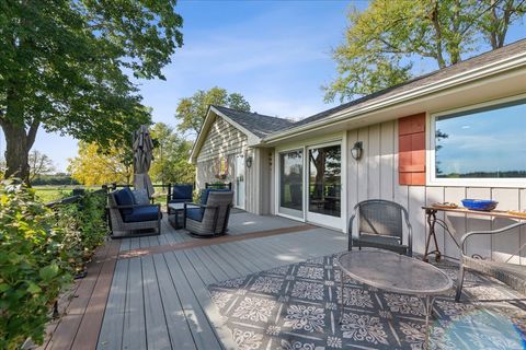 Tiny photo for 14 Golfview Lane, Lake Barrington, IL 60010 (MLS # 12473757)