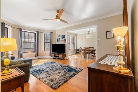 Tiny photo for 721 Hinman Avenue #2W, Evanston, IL 60202 (MLS # 12593018)
