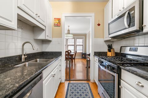 Tiny photo for 721 Hinman Avenue #2W, Evanston, IL 60202 (MLS # 12593018)
