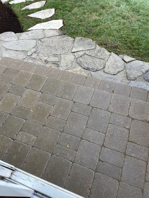 Tiny photo for 33 Forestview Lane, Aurora, IL 60502 (MLS # 12182192)