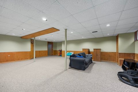 Tiny photo for 33 Forestview Lane, Aurora, IL 60502 (MLS # 12182192)