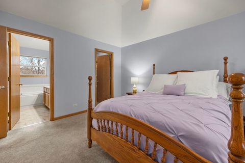 Tiny photo for 33 Forestview Lane, Aurora, IL 60502 (MLS # 12182192)