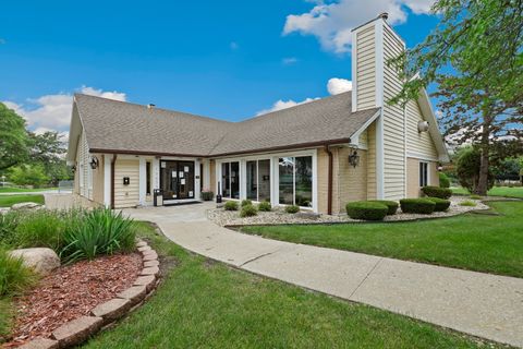 Tiny photo for 15726 Orlan Brook Drive #193, Orland Park, IL 60462 (MLS # 12487635)