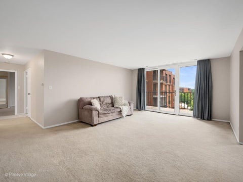 Tiny photo for 111 Acacia Drive #607, Indian Head Park, IL 60525 (MLS # 12708478)
