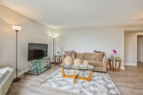 Tiny photo for 5320 N Sheridan Road #403, Chicago, IL 60640 (MLS # 12365683)