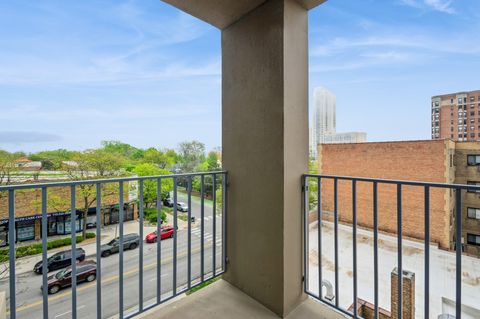 Tiny photo for 5320 N Sheridan Road #403, Chicago, IL 60640 (MLS # 12365683)