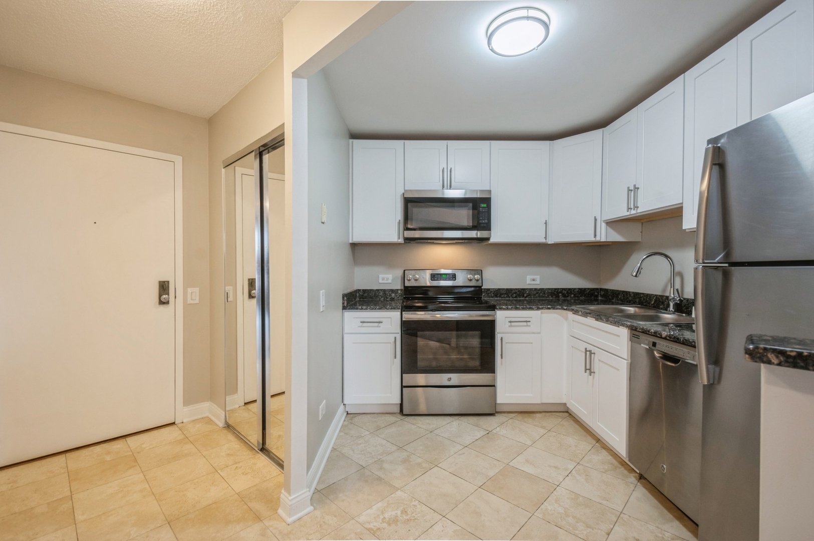 5320 N Sheridan Road 403