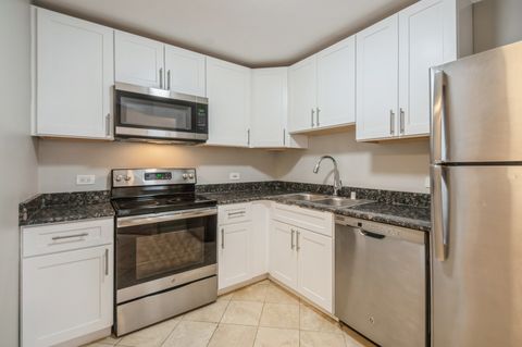 Tiny photo for 5320 N Sheridan Road #403, Chicago, IL 60640 (MLS # 12365683)