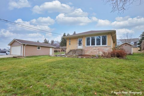 40 Pine Tree Row Lake Zurich IL 60047