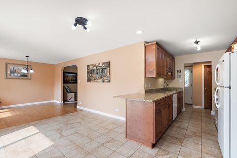Tiny photo for 412 N Longwood Drive, Glenwood, IL 60425 (MLS # 12436939)