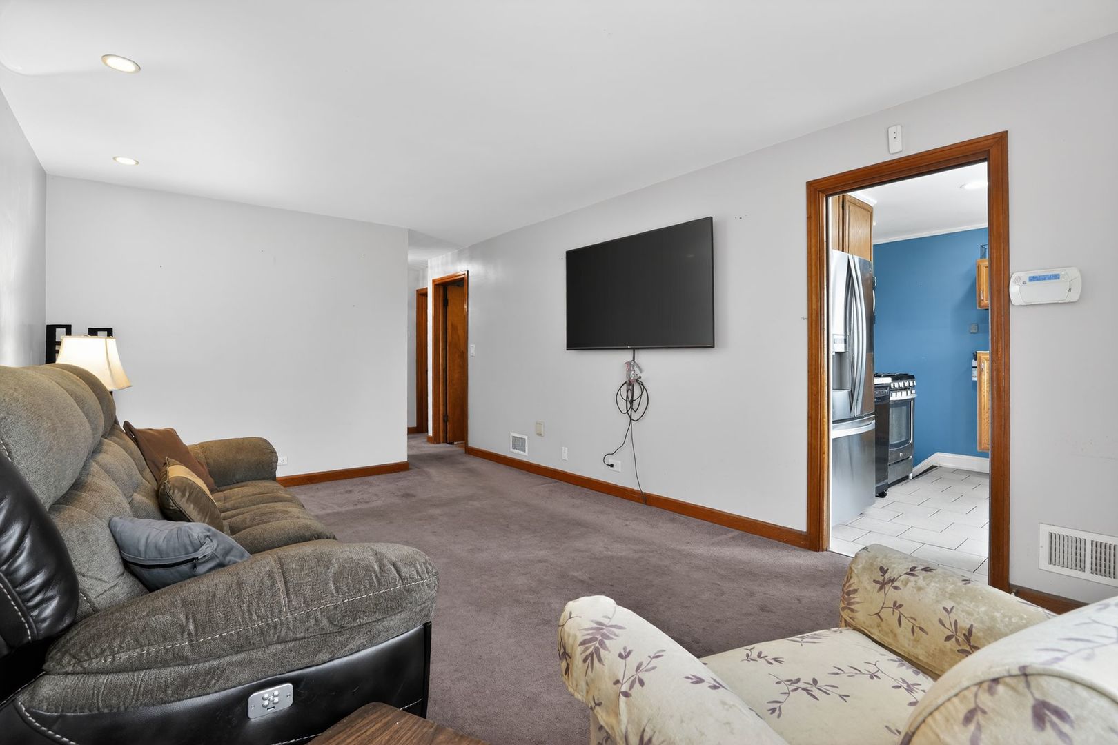 5321 N Mcvicker Avenue