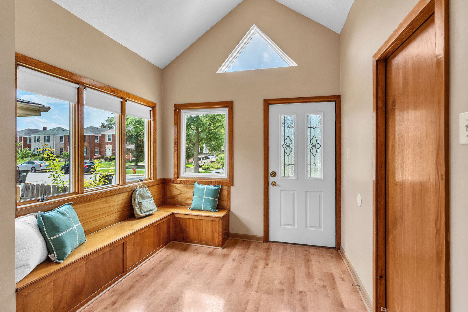 2225 N 76th Court