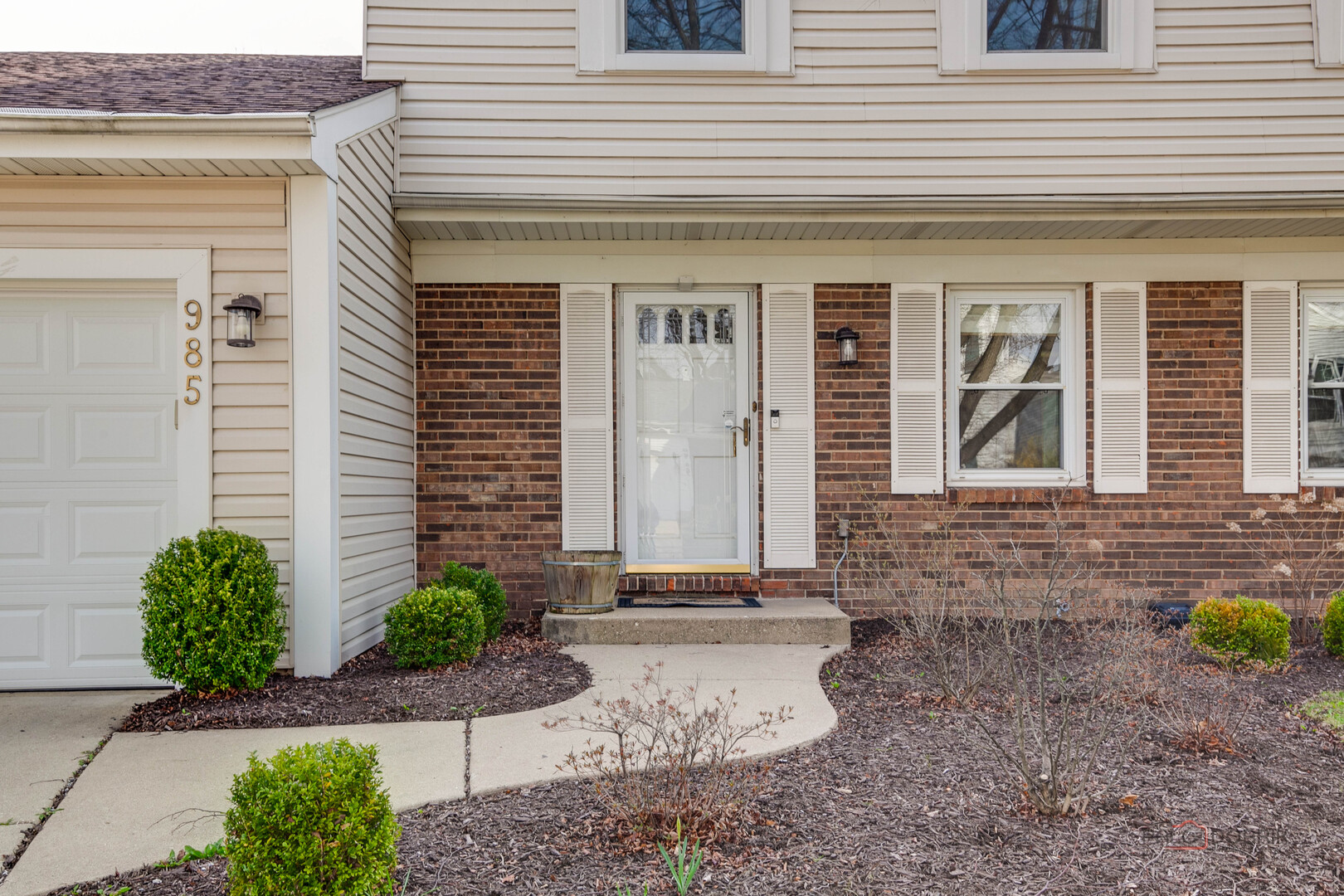 985 Knollwood Drive