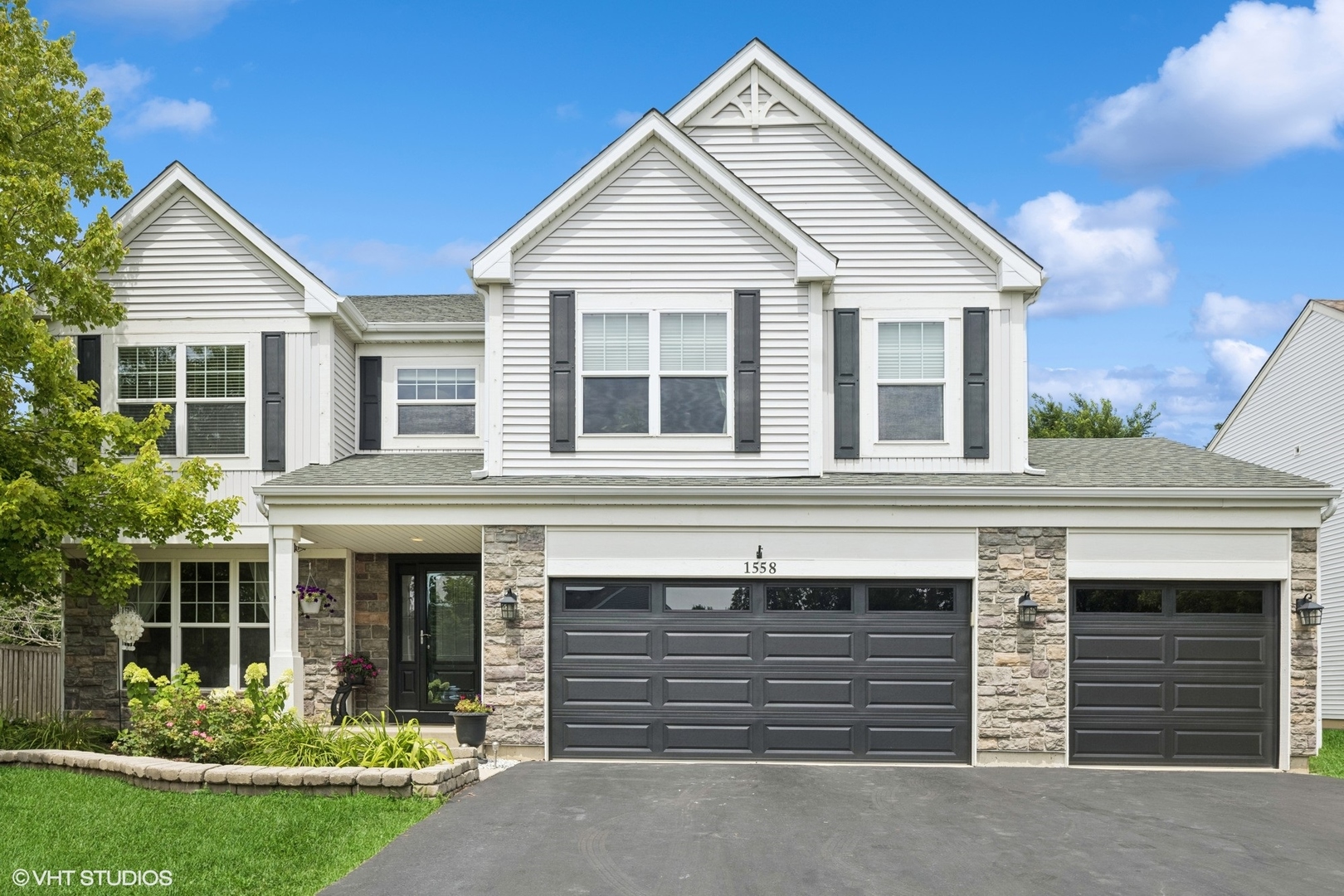 1558 Woodland Lane