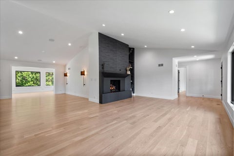 Tiny photo for 6600 N Kenton Avenue, Lincolnwood, IL 60712 (MLS # 12792331)