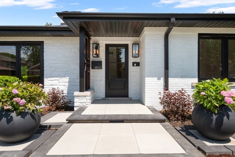 Tiny photo for 6600 N Kenton Avenue, Lincolnwood, IL 60712 (MLS # 12792331)
