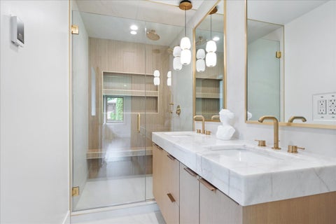 Tiny photo for 6600 N Kenton Avenue, Lincolnwood, IL 60712 (MLS # 12792331)