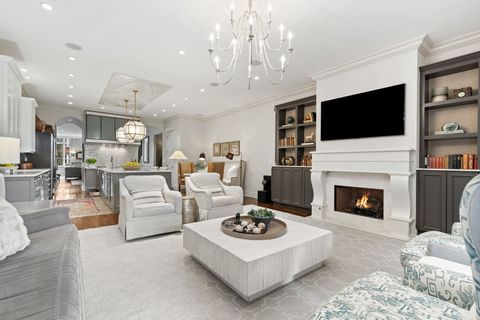 Tiny photo for 1410 W BYRON Street, Chicago, IL 60613 (MLS # 12586372)