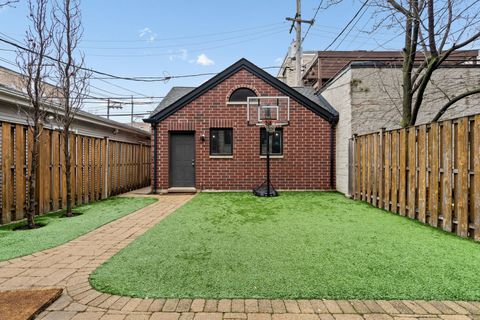 Tiny photo for 1410 W BYRON Street, Chicago, IL 60613 (MLS # 12586372)