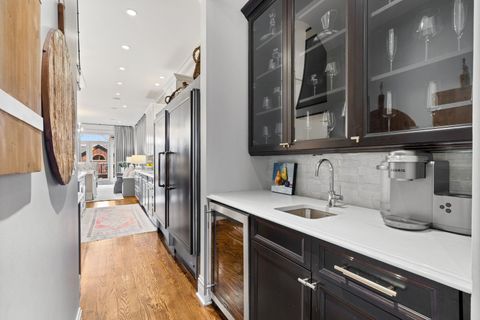 Tiny photo for 1410 W BYRON Street, Chicago, IL 60613 (MLS # 12586372)