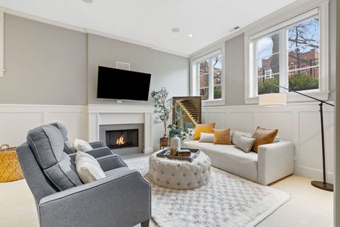 Tiny photo for 1410 W BYRON Street, Chicago, IL 60613 (MLS # 12586372)